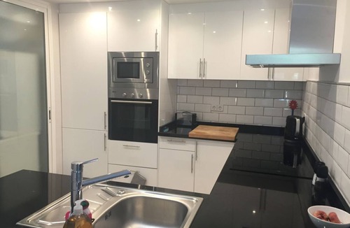 Urbanizacion Pinos Verdes Apartment | 3 Bed Ground Floor - walk to beach/restaurants. Fast Fibre WiFi