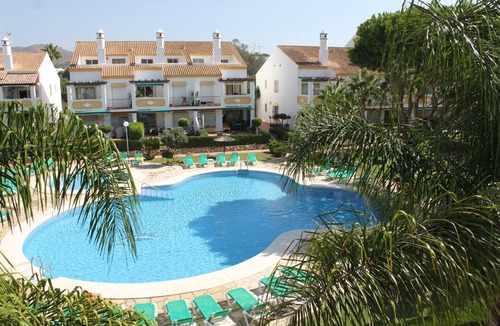 Urbanizacion Pinos Verdes Apartment | 3 Bed Ground Floor - walk to beach/restaurants. Fast Fibre WiFi
