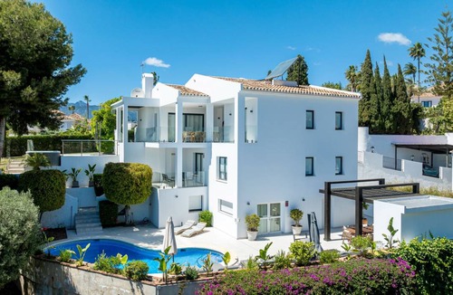 Urbanizacion el Rosario Villa | 300 m² Villa ∙ 5 bedrooms ∙ 10 guests