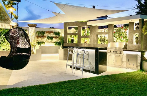 San Pedro de Alcantara Villa | 300 meters from beach, children's playground, heated pool, exterior kitchen/BBQ