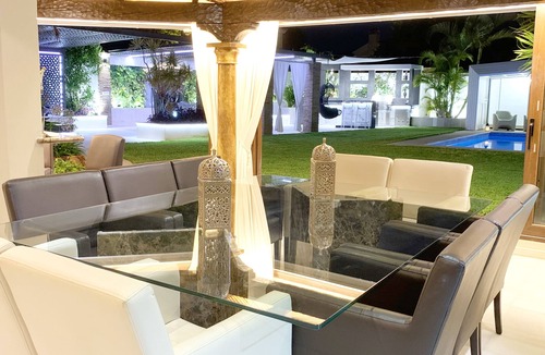 San Pedro de Alcantara Villa | 300 meters from beach, children's playground, heated pool, exterior kitchen/BBQ