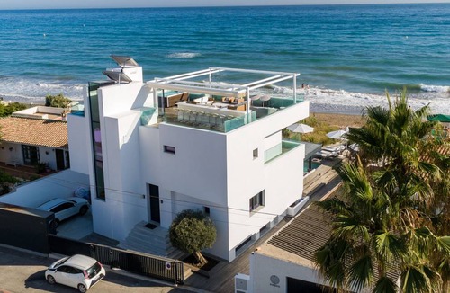Urbanizacion Costabella Villa | 382 m² Villa ∙ 6 bedrooms ∙ 12 guests
