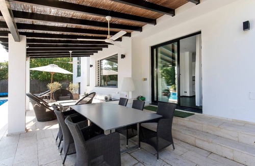 Nueva Andalucia Villa | 390 m² Villa ∙ 5 bedrooms ∙ 12 guests