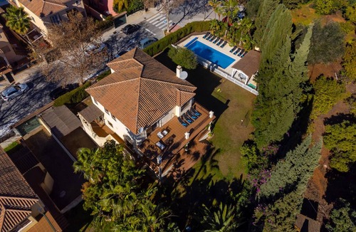 Marbella Villa | 400 m² Villa ∙ 6 bedrooms ∙ 12 guests