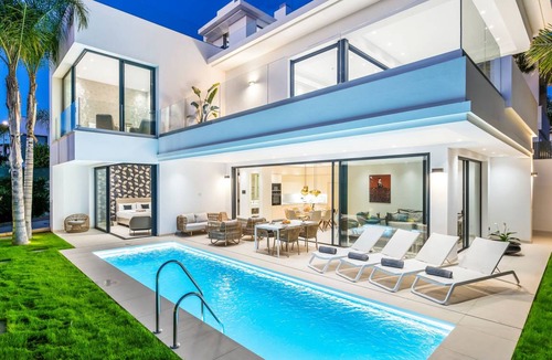 Golden Mile Villa | 434 m² Villa ∙ 4 bedrooms ∙ 10 guests