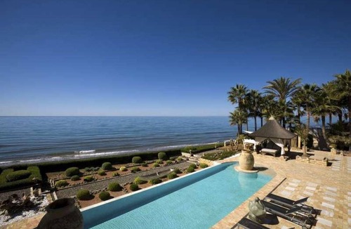 Marbella House | 500 m² House ∙ 5 bedrooms ∙ 10 guests