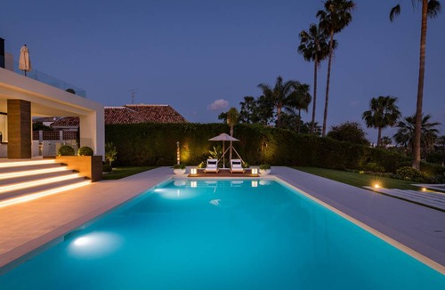 Nueva Andalucia Villa | 538 m² Villa ∙ 6 bedrooms ∙ 12 guests