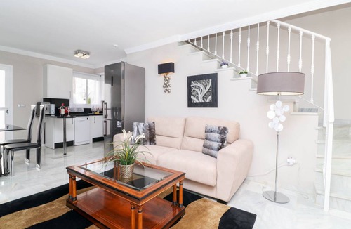 Urbanizacion Hacienda las Chapas House | 70 m² House ∙ 1 bedroom ∙ 3 guests