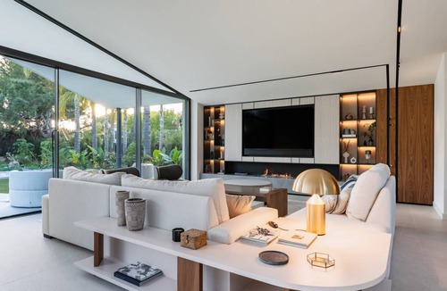 Urbanizacion Hacienda las Chapas Villa | 800 m² Villa ∙ 5 bedrooms ∙ 8 guests