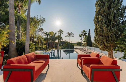 Urbanizacion Hacienda las Chapas Villa | 827 m² Villa ∙ 7 bedrooms ∙ 14 guests