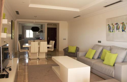 Marbella Apartment | Aloha Hill Club
