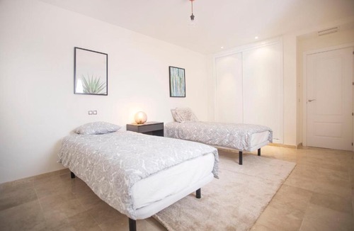 Marbella House | Aloha Royal, Calle Auriga, 29660 Marbella, Málaga, Spain