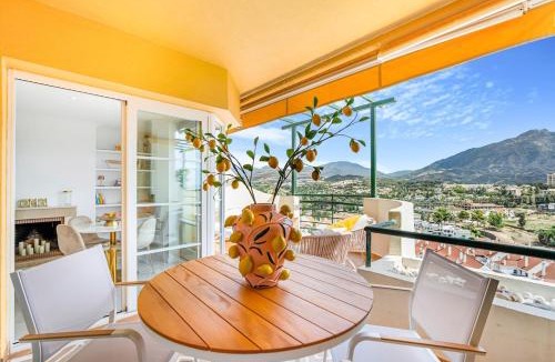 Nueva Andalucia Apartment | Amazing apartment with sea view in Puerto Banus