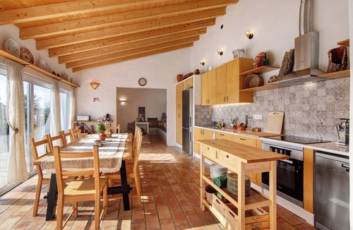 Alta Mora Apartment | 'Amêndoa Amarga' Room with Mountain View, Wi-Fi and Air Conditioning