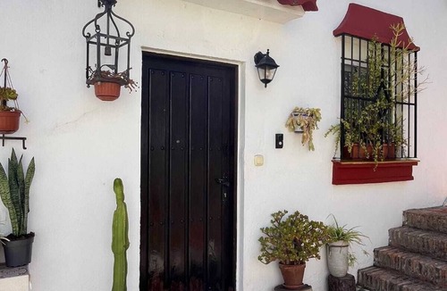 Urbanizacion Pinos Verdes House | Andalusian-Style House w Patio 10min Beach Walk