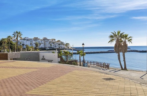 Puerto Banus Apartment | Apartment in Medina Garden for 4 people | 623