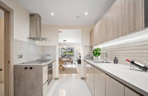 Puerto Banus Apartment | Apartment in Las Gaviotas for 4 people | 2-B04