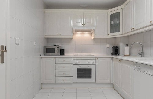 Puerto Banus Apartment | Apartment in Las Gaviotas for 6 people | 2-202