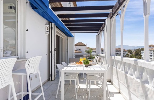 Puerto Banus Apartment | Apartment in Playas del Duque for 2 people| Casa Sevilla 604