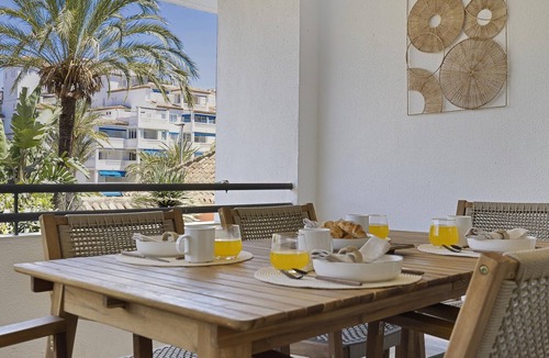 Puerto Banus Apartment | Apartment in Medina Garden for 4 people | 711