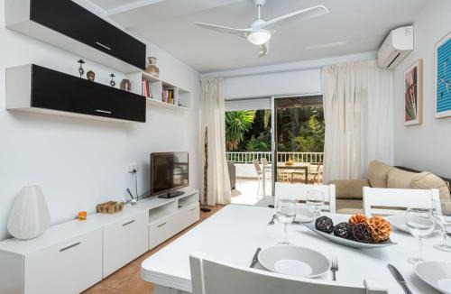 Golden Mile Apartment | Apartment Jardines del Mar by Interhome