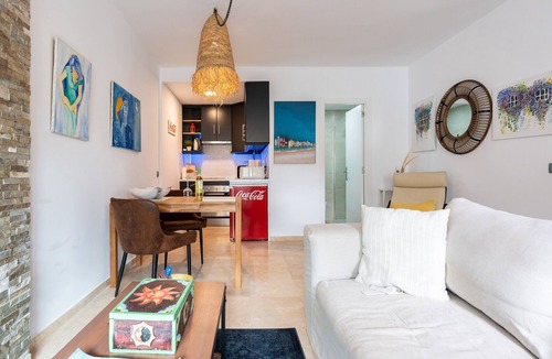Cabopino Apartment | Apartment 'Mi Patio, Port Of Cabopino' with Shared Pool, Wi-Fi and Air Conditioning