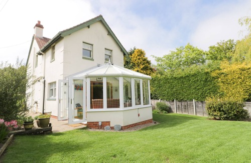 Cloughton House | APPLEGARTH, pet friendly, character holiday cottage in Cloughton
