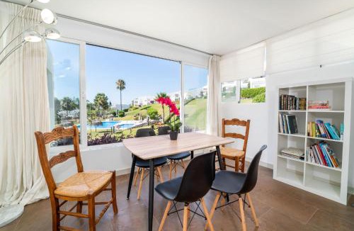 Marbella Apartment | Azahara I, 25A small cozy apartment with great views located in the popular area of Nueva Andalucia