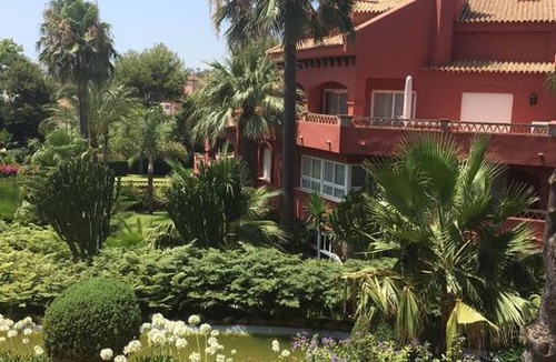 Marbella Apartment | Beach apartment in Elviria Marbella, great location with the beach on your door step