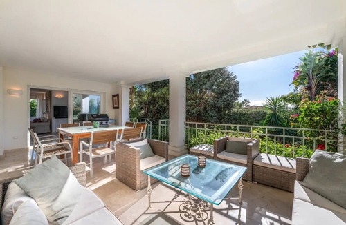 Urbanizacion Pinos Verdes Villa | Beach Villa Marbella close to beach in exclusive area beautiful garden & pool