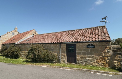 Burniston Cottage | BEACONSFIELD COTTAGE, family friendly, with a garden in Scalby