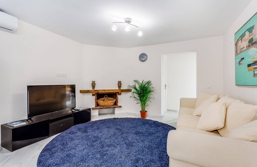 Elviria Apartment | Beautiful, cozy and bright 4 bed apartment