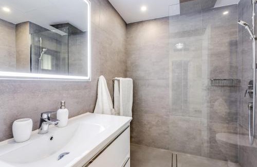 Puerto Banus Apartment | by RIVA - Exclusive, Contemporary Studio in Puerto Banus Gardens