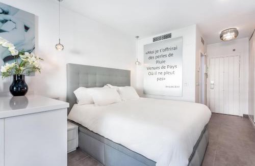 Puerto Banus Apartment | by RIVA - Outstanding, Contemporary Studio in Puerto Banus Gardens