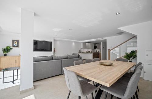 Golden Mile House | Casa Adriana