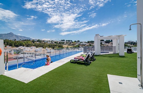Nueva Andalucia Apartment | Casa Albatross I by Roomservices