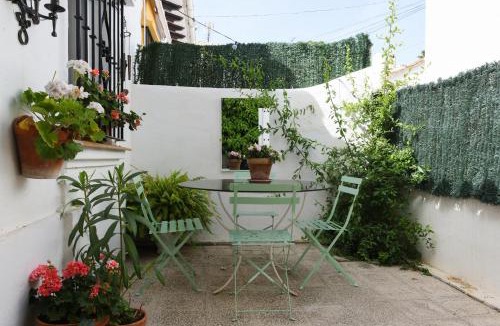 Urbanizacion Pinos Verdes House | Casa Bela, casa reformada en Marbella muy cerca de la playa