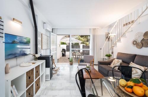 Urbanizacion Hacienda las Chapas House | Casa Hibiscus Marbella