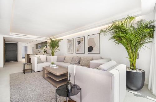 Golden Mile House | Casa Penati - Marbellamar