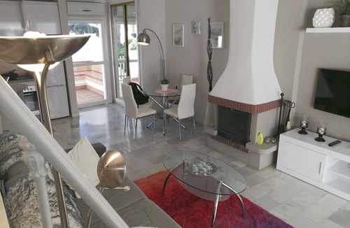 Urbanizacion Hacienda las Chapas House | Casa Romero Beautiful Private Corner Spacious Sunny Villa Quiet Best Location