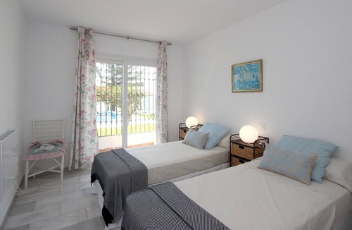 Elviria Villa | Charming villa with sea views, recently renovated and with free WIFI.