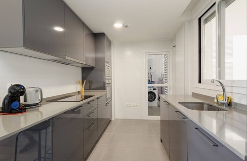 Nueva Andalucia Apartment | Contemporary 2 bedroom apartment in Nueva Andalucia