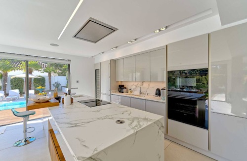 Puerto Banus Villa | Contemporary & Very Spacious Villa Puerto Banus