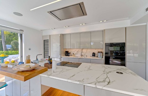 Puerto Banus Villa | Contemporary & Very Spacious Villa Puerto Banus