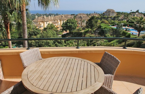 Elviria Apartment | Corner apartment with open terrace and breathtaking free sea view