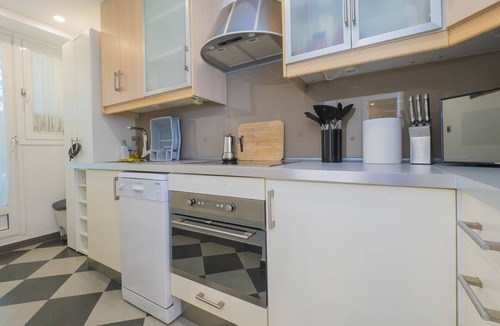 Marbella Apartment | Cubo's Apartamento Bono Beach Marbella/air conditioning/free parking/free wifi/community pool