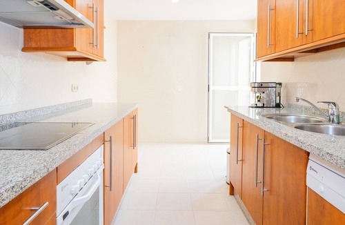Elviria Apartment | Cubo's Apartamento Santa Maria Green Hills 3B/community pool/free parking/close to beach
