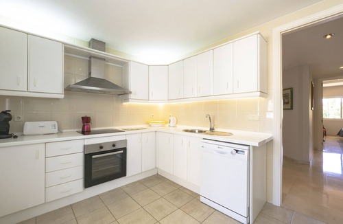 Elviria Apartment | Cubo's Apartment Boutique Elviria Hills/golf/free wifi