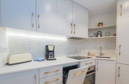Cabopino Apartment | Cubo's Estudio Cabopino Port & Parking/close to beach/free wifi/community pool
