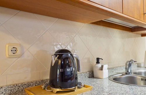 Elviria Apartment | Cubo’s Santa Maria Green Hills Apartment 2B / community pool / free parking / close to beach